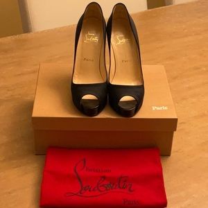 Christian Louboutin Paris US Size 7 VERY PRIVE 120 SATIN/KID TOE